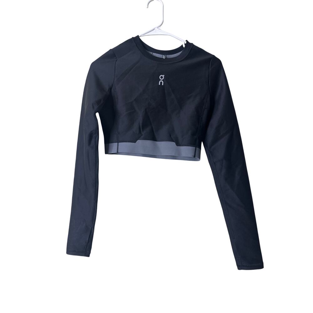 On Women's Train Long-T Crop top in black S L